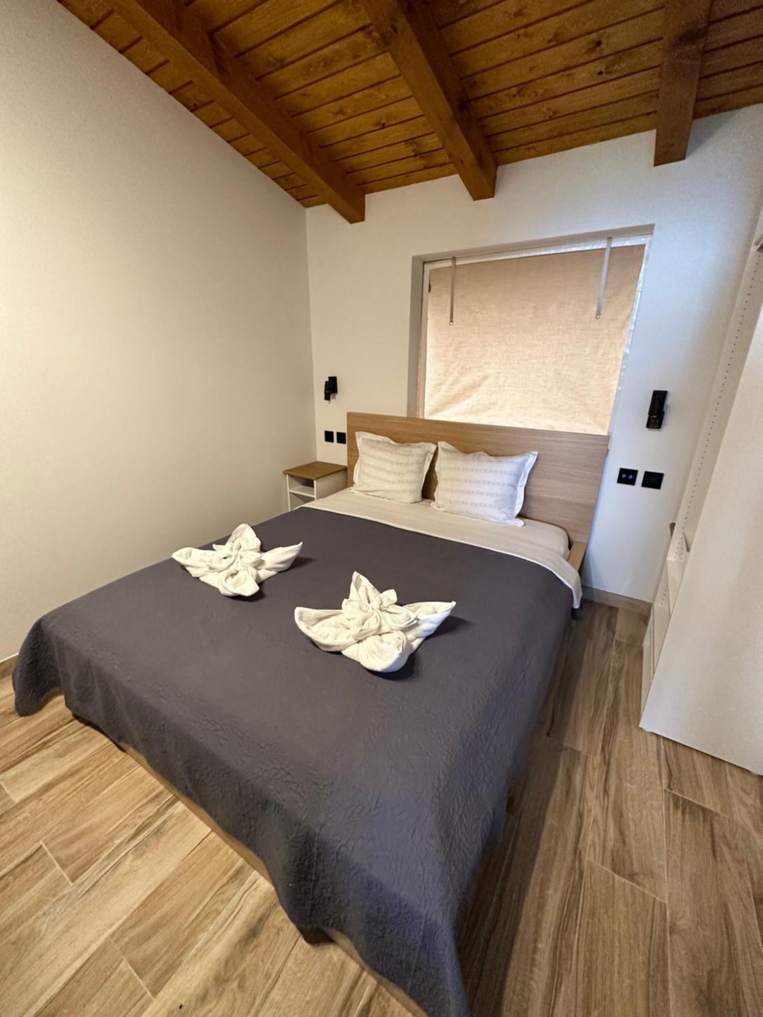 Golden Haven Luxe Bungalow Resort Murter Exteriör bild