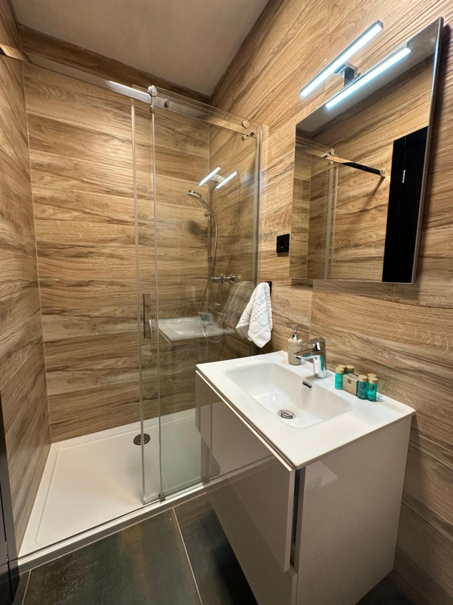 Golden Haven Luxe Bungalow Resort Murter Exteriör bild